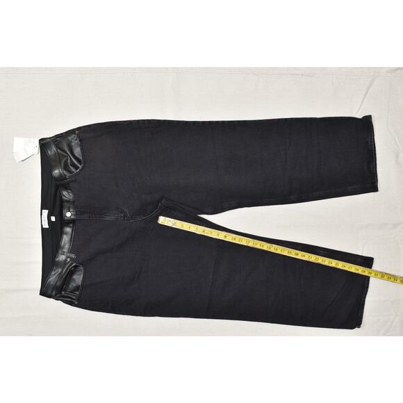 NEW Abercrombie & Fitch Curve Love 90s Relaxed Jean Faux Leather Plus Size 22 - Picture 3 of 8